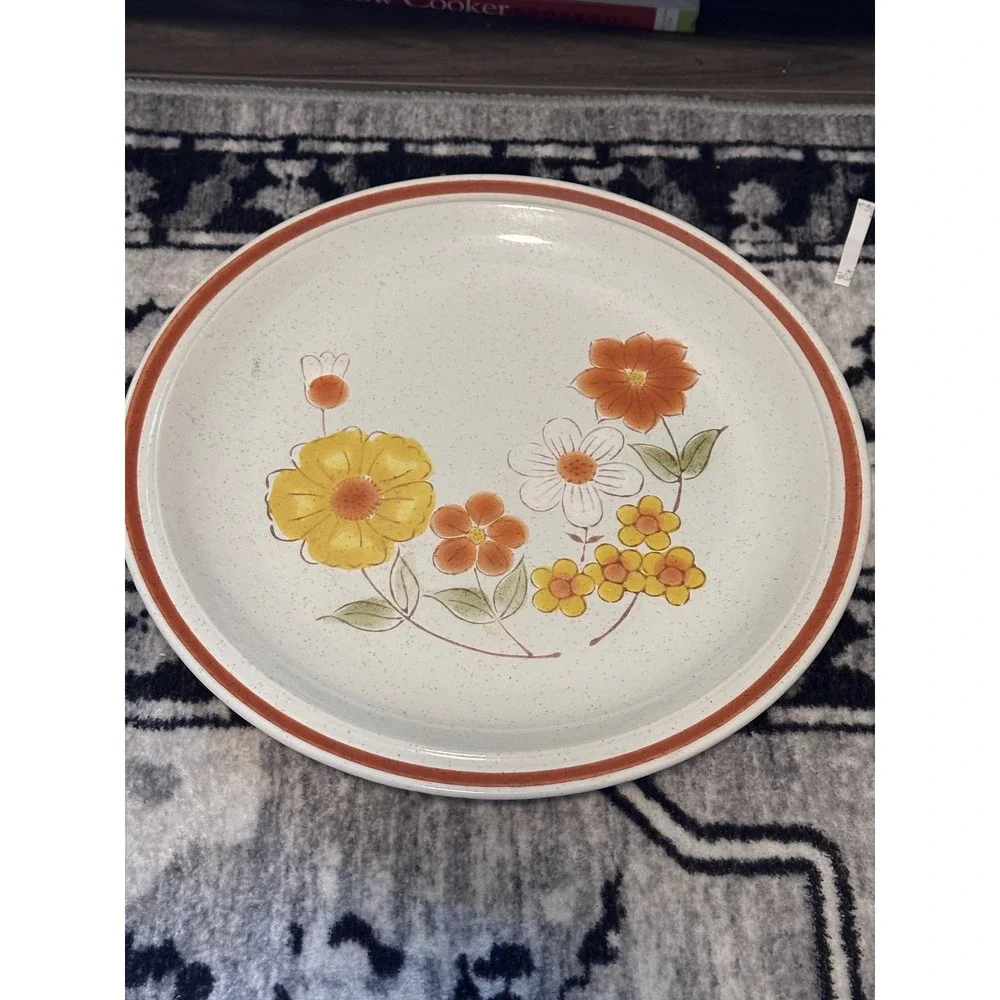 Norwell Stoneware Springtime Dinner Plate Japan 10.5